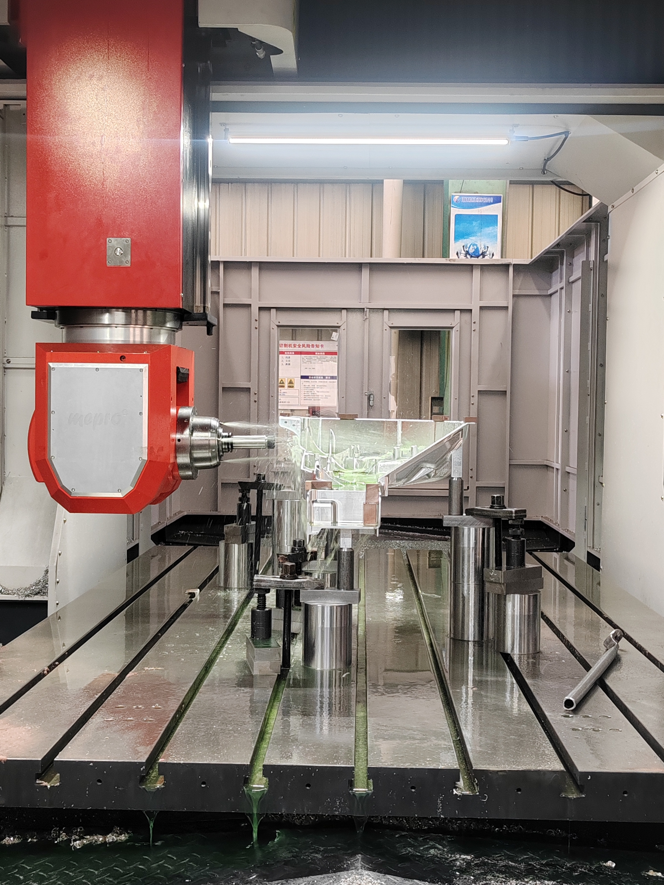 龙门五轴加工中心